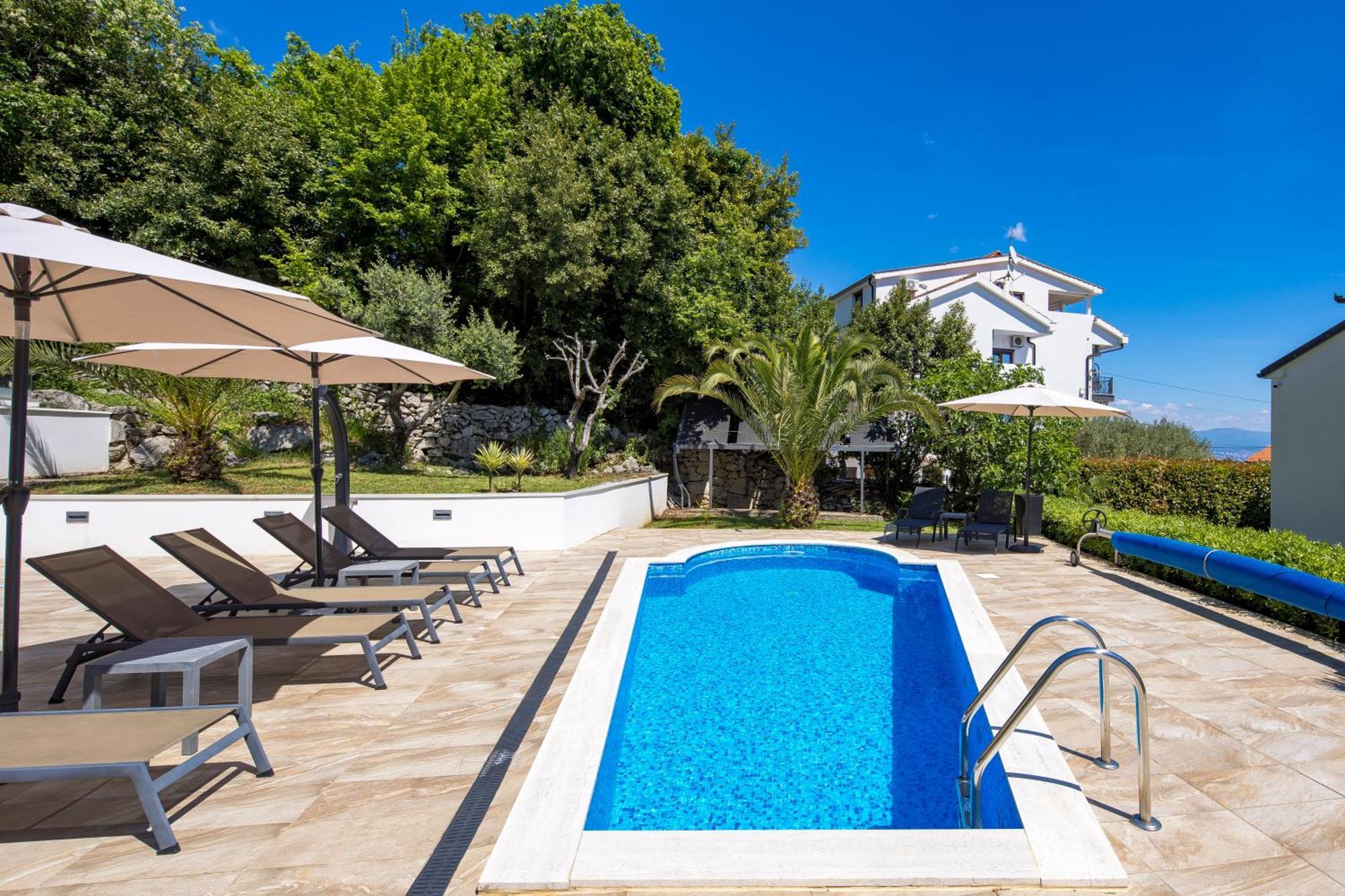 Apartment Garden With Pool Opatija