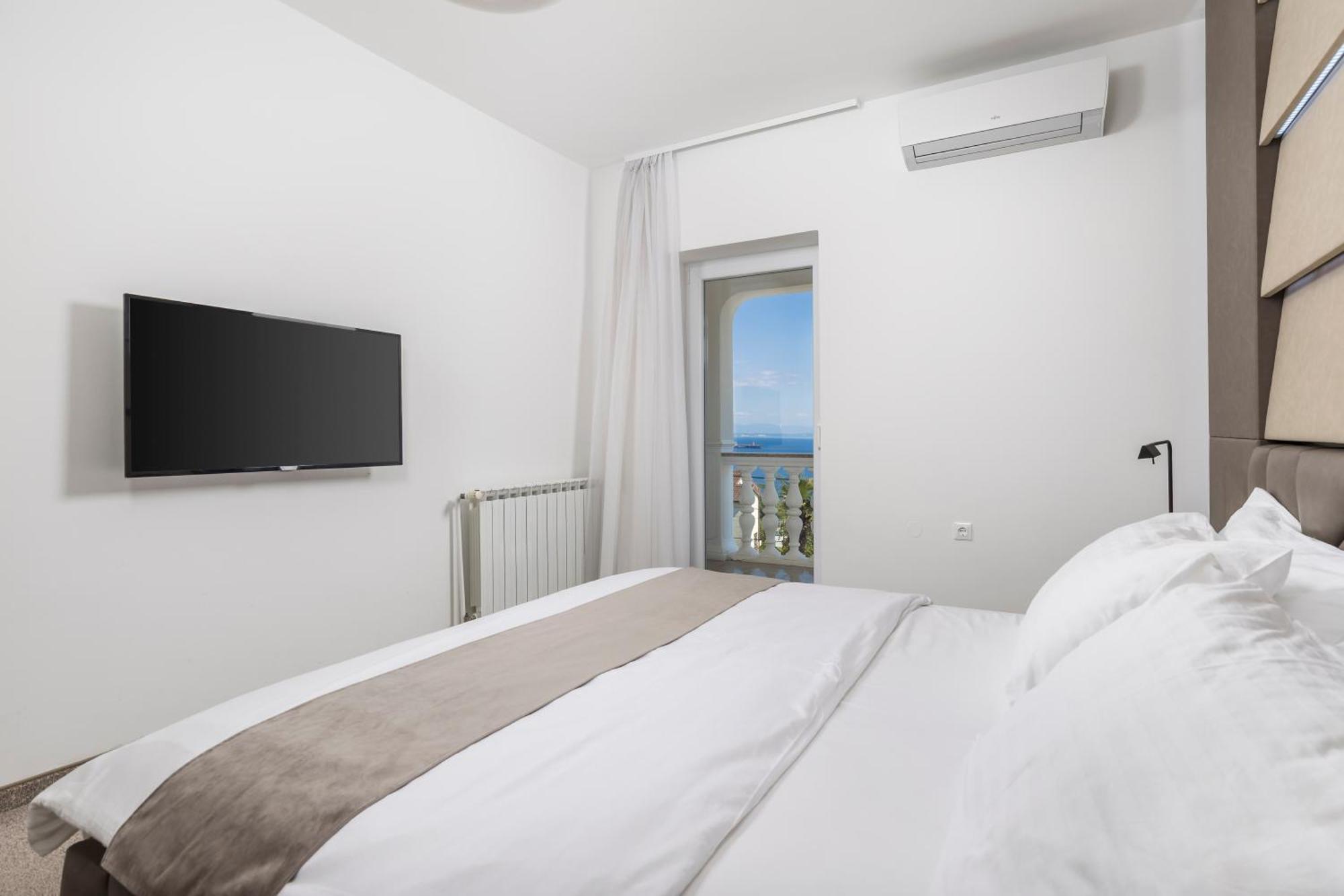 Apartment Garden With Pool Opatija